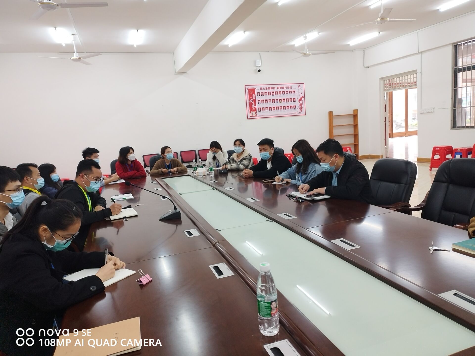 加強(qiáng)后勤服務(wù)管理，嚴(yán)抓食品安全質(zhì)量關(guān)